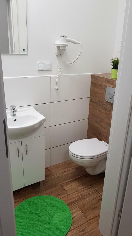 Apartament Nr 15 - 2 Pokoje Z Prywatnymi Lazienkami Centrum Poznan Poznań Exterior foto
